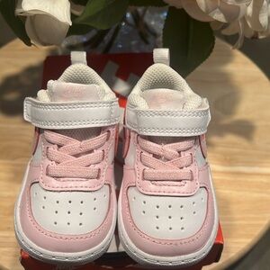Nike Court Borough Low Recraft
Baby/Toddler White/Pink Foam size 3C
